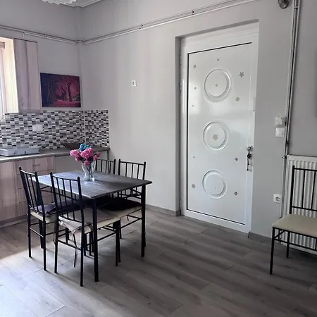 Apartment έαρ *